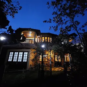 Mystique Hideout Konukevi