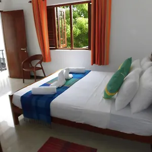  Bed and breakfast Pick & Go White House Sri Lanka
